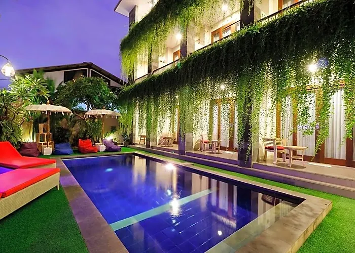 ホテル Vansari Seminyak 3*