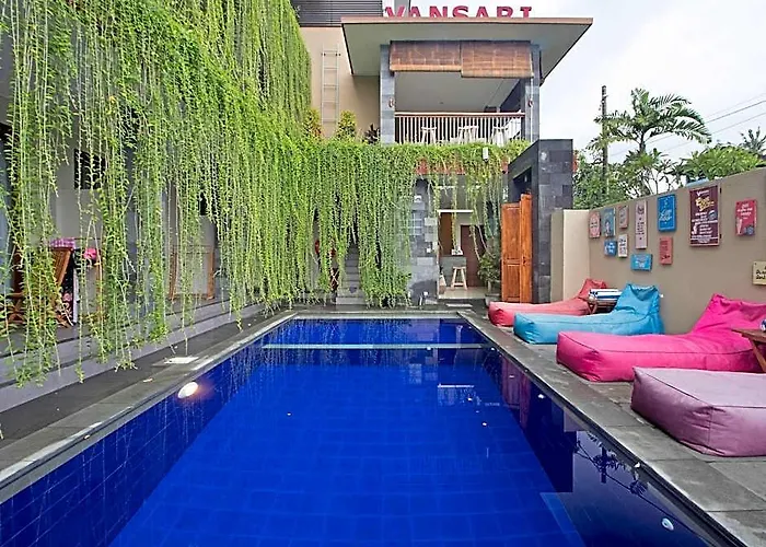 ホテル Vansari Seminyak タンジュン・ベノア