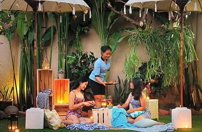 Vansari Seminyak ホテル